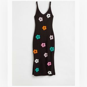 H & M Knit Floral and Black Knit Dress Size Medium